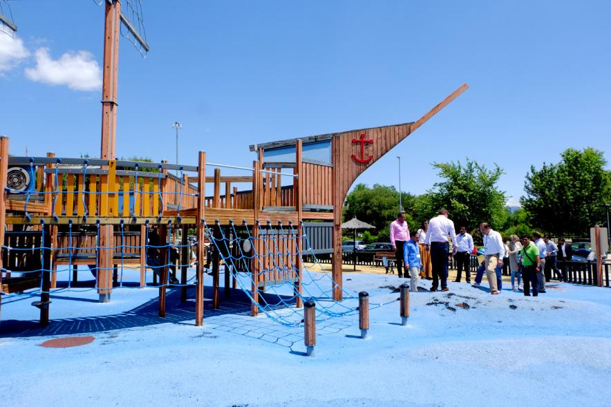Visita Ciudad y Centro de Arte Alumnos EGME - Imagen de los alumnos visitando uno de los parques de Alcobendas.