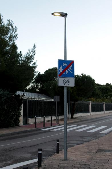 Visita Cambio a Luminarias Inteligentes - Imagen de una farola renovada.
