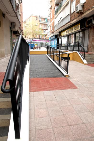 Visita a las Obras de Remodelación de la Calle Antonio Méndez - Las obras de mejora.