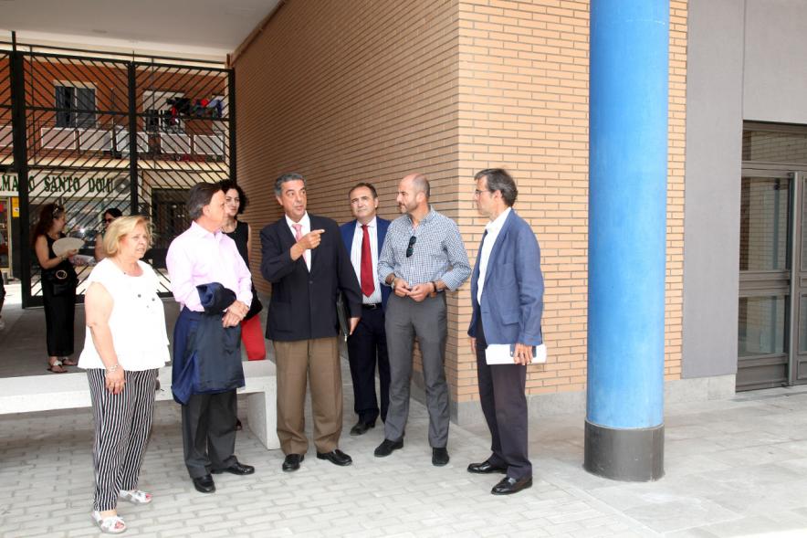Visita a Viviendas Calle Real Vieja y Calle Empecinado - Visita del alcalde a la zona.