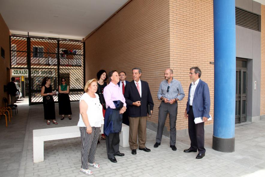 Visita a Viviendas Calle Real Vieja y Calle Empecinado - Visita del alcalde a la zona.