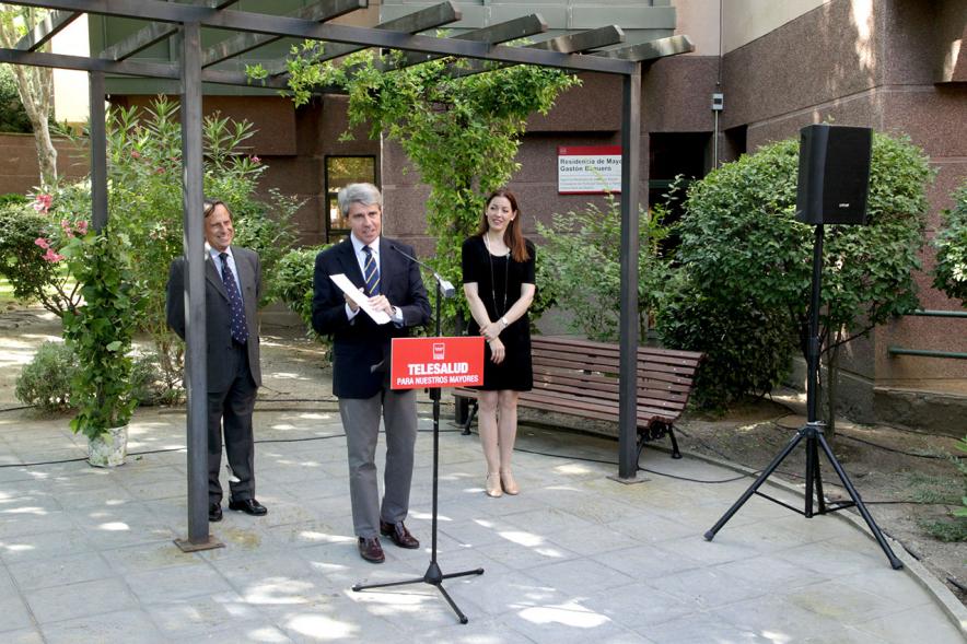 Visita a la Residencia de Mayores Gastón Baquero - Discurso de don Ángel Garrido.