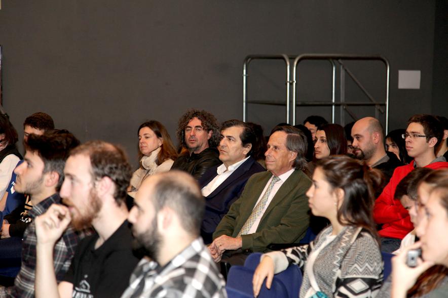 Visita al CIFP José Luis Garci - Imagen del público, entre los asistentes el alcalde García de Vinuesa y otras autoridades.