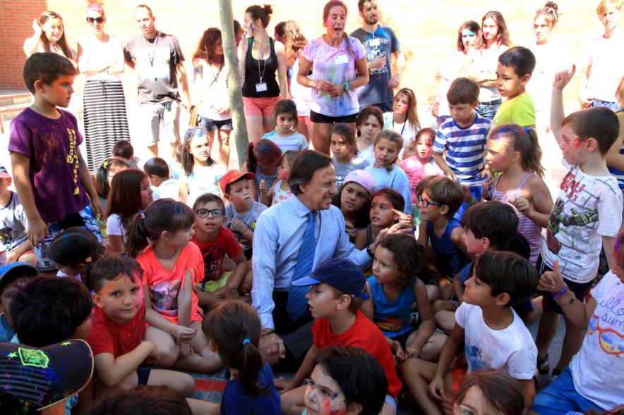 Alcalde como un niño más
