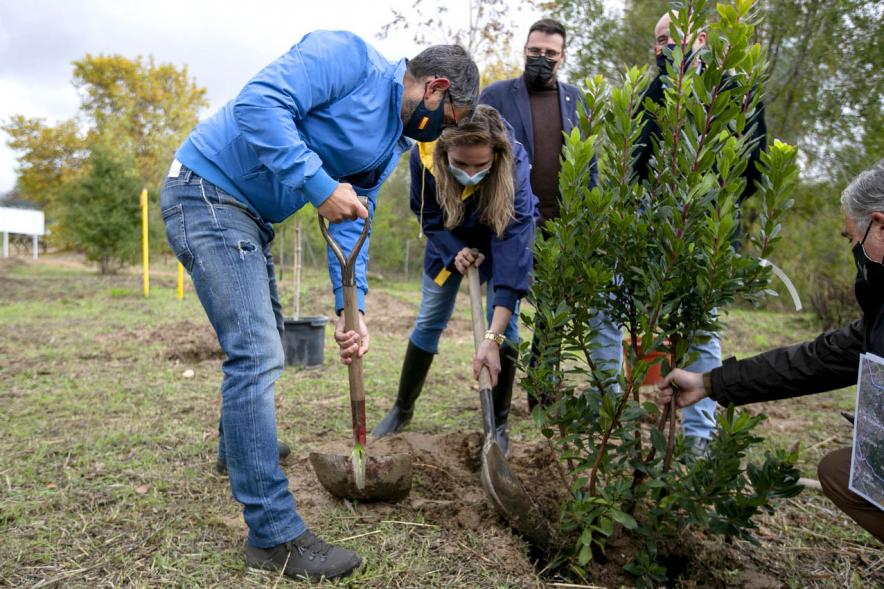 Alcalde Rafael Sanchez, concejal Miguel Angel Arranz, consejara de Medio Ambiente Paloma Martin y Autoridades. Visita al Arco Verde de la Consejera de Medio Ambiente de la CAM – 2020