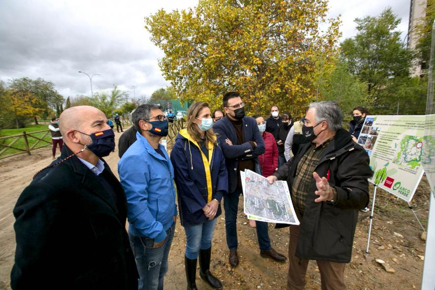 Alcalde Rafael Sanchez, concejal Miguel Angel Arranz, consejara de Medio Ambiente Paloma Martin. Visita al Arco Verde de la Consejera de Medio Ambiente de la CAM – 2020