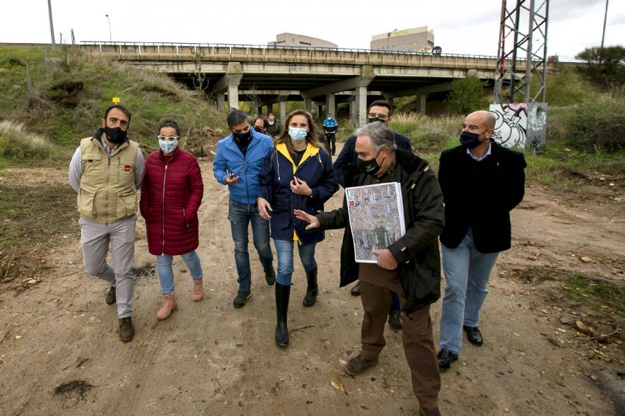 Alcalde Rafael Sanchez, concejal Miguel Angel Arranz, consejara de Medio Ambiente Paloma Martin y Autoridades. Visita al Arco Verde de la Consejera de Medio Ambiente de la CAM – 2020