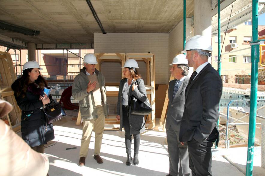 Delegación municipal durante la visita