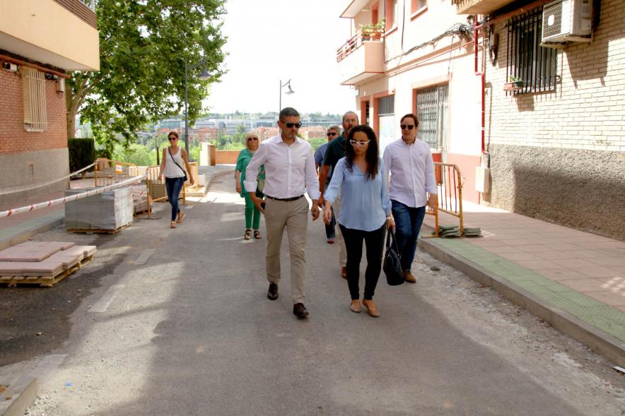 Delegación municipal comprobando in situ los resultados