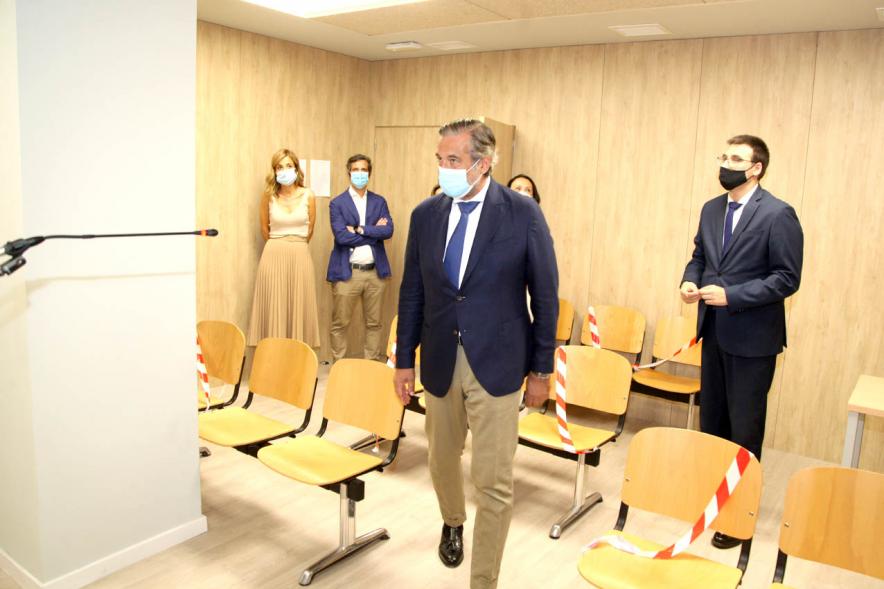 Visita del Consejero de Justicia de la CAM a los Juzgados de Alcobendas - Imagen de un momento de la visita del consejero de Justicia, Interior y Víctimas del Gobierno regional, Enrique López a los juzgados de Alcobendas.
