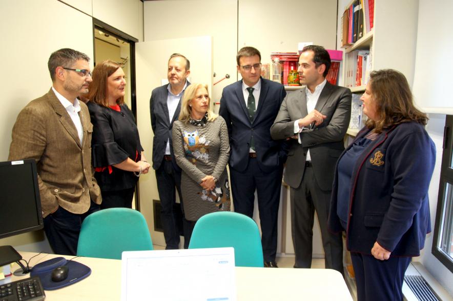 Representación del consistorio y autoridades en la oficina de PMORVG.