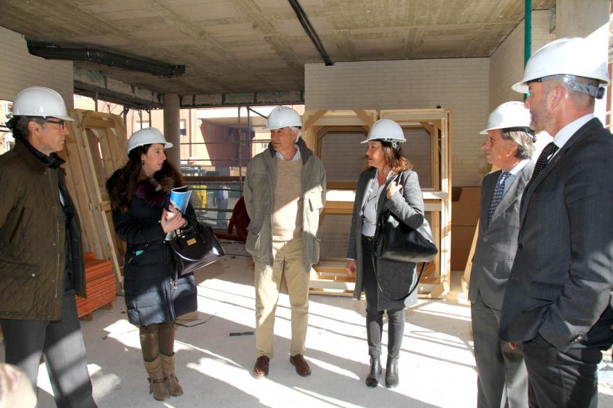 Delegación municipal durante la visita
