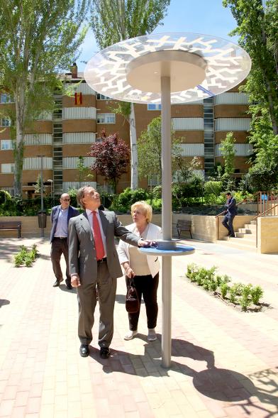 Alcalde Ignacio de Vinuesa visitando las instalaciones del Parque de Canarias. 