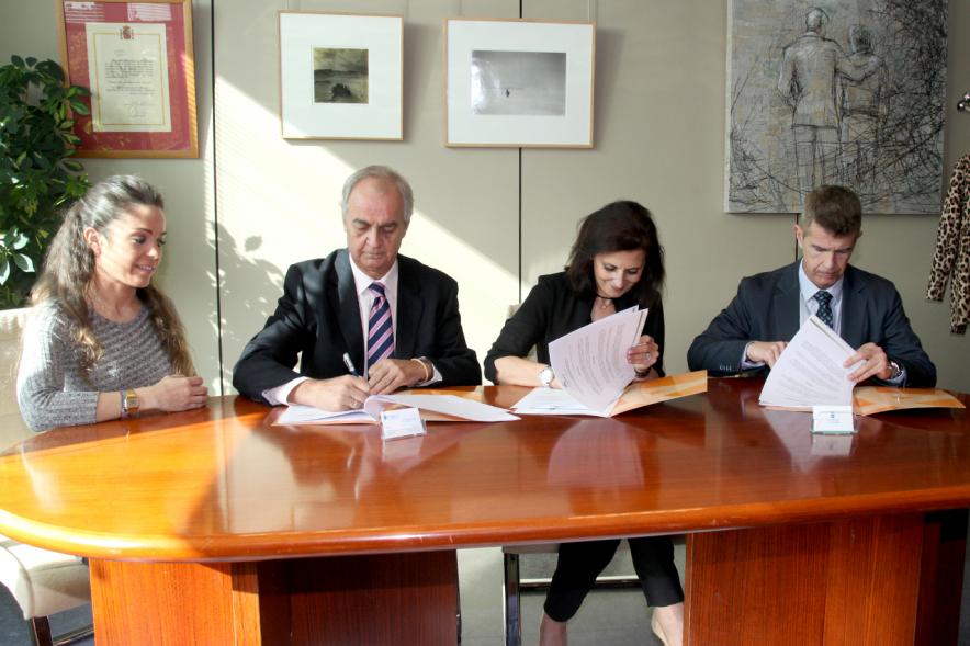 Momento de la firma