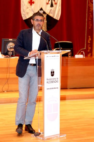 Alcalde Rafael Sánchez. Sorteo de viviendas.