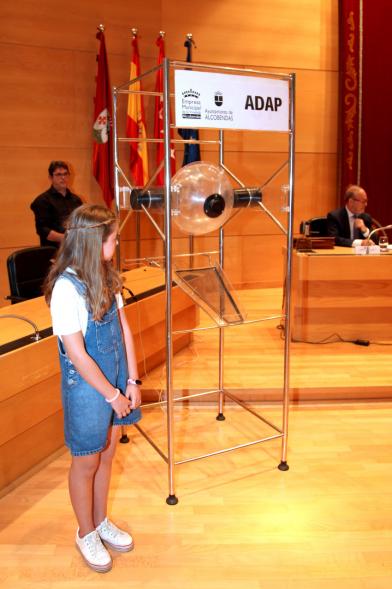 Momentos del sorteo. 