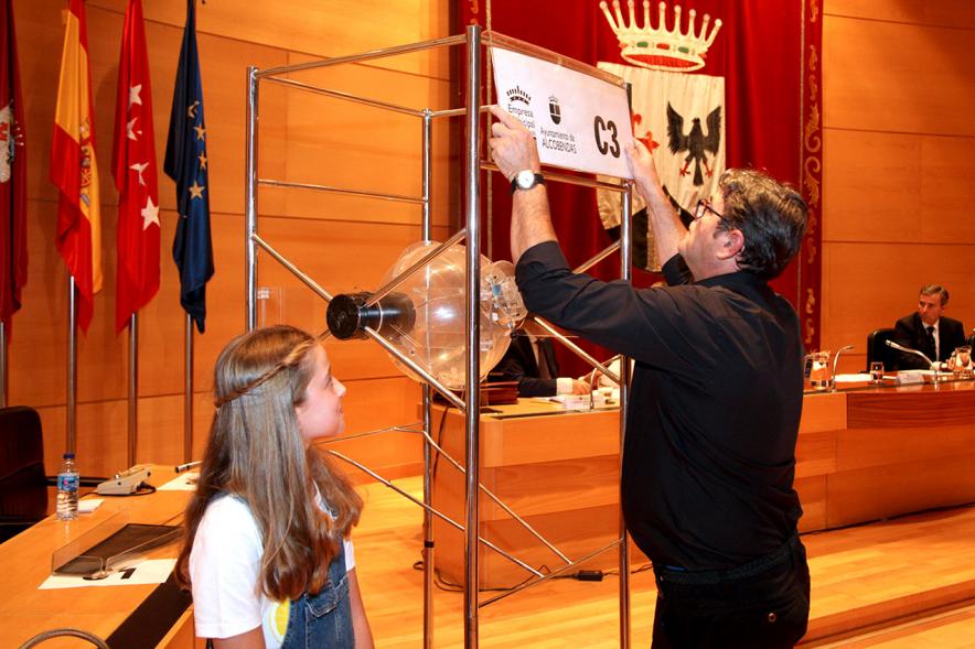 Momento del sorteo. 