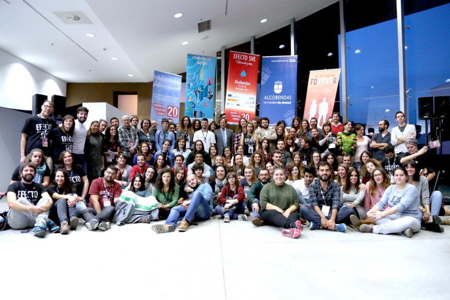 Apertura Evento Anual de Servicio Voluntario Europeo - Imagen de grupo de todos los participantes.