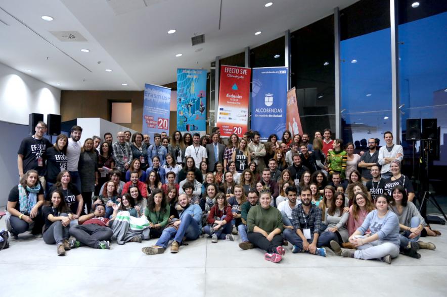 Apertura Evento Anual de Servicio Voluntario Europeo - Imagen de grupo de todos los participantes.