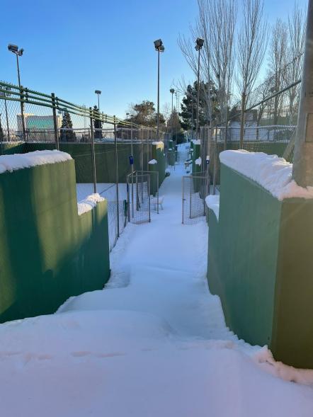 Nieve en los campos de tenis del José Caballero