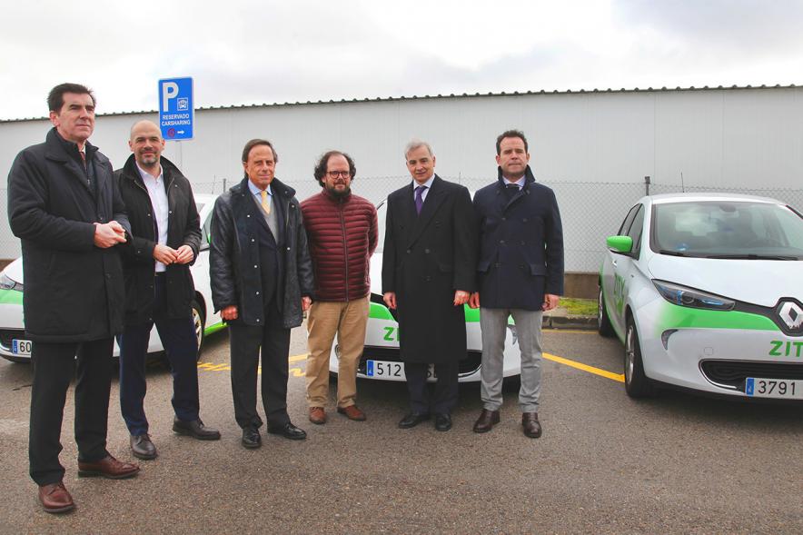 Alcalde Ignacio de Vinuesa, Javier Mateos CEO, concejal Luis Miguel Torres y autoridades. Presentación Empresa Zity - 2019
