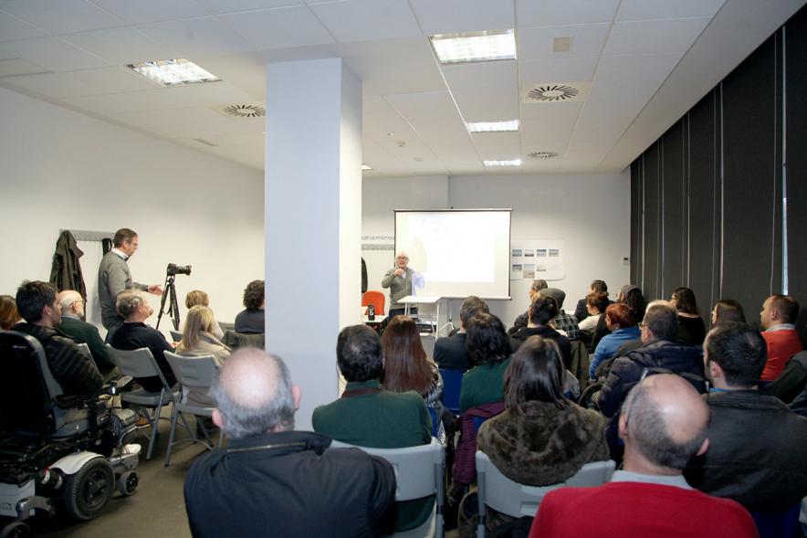 Vista general de los asistentes a la Presentación. 