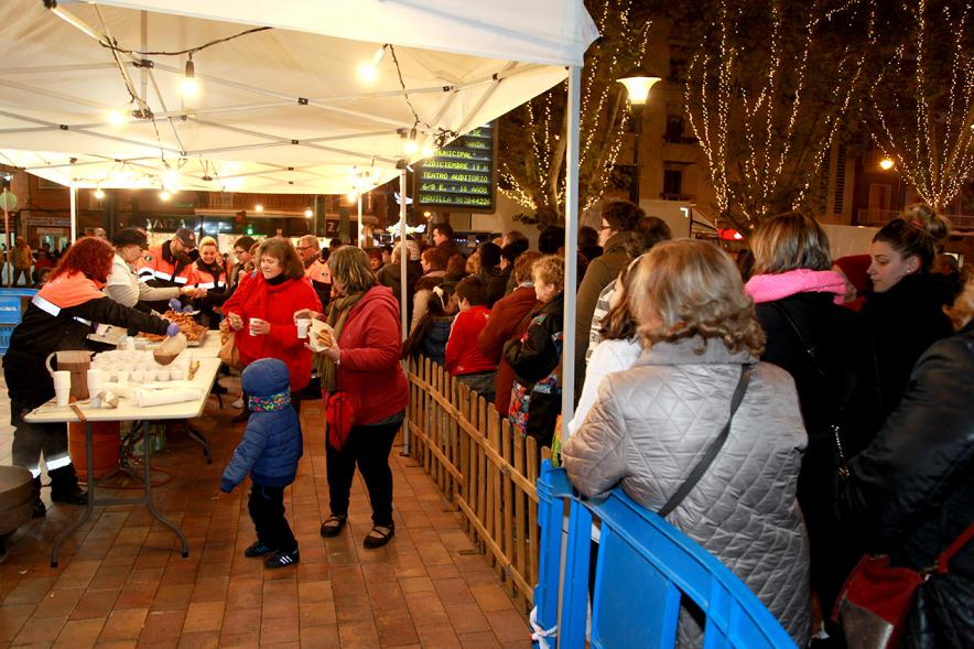 Encendido de Luces de Navidad 2018 - Imagen de la degustación del chocolate con churros.