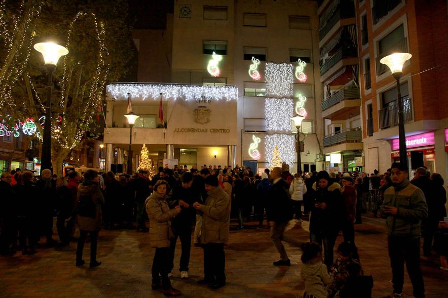 Encendido de Luces de Navidad 2018 -Imagen de la Plaza del Pueblo con las luces  navideñas encendidas.