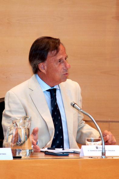 Concejal por PP García de Vinuesa durante el pleno
