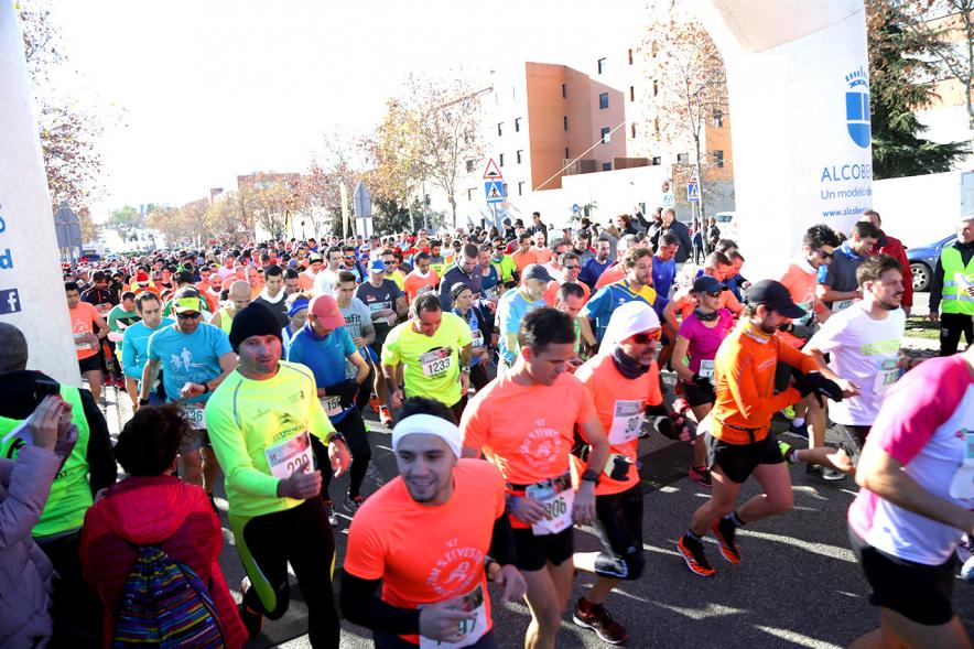 San Silvestre 2018 - Primer plano de los corredores en  la salida.