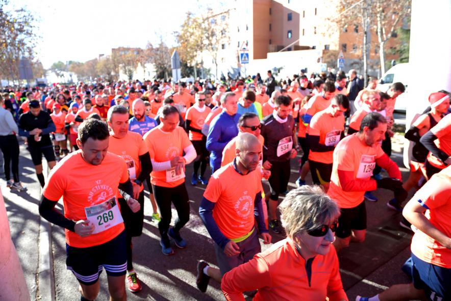 San Silvestre 2018 - Imagen de un grupo de corredores  corriendo.