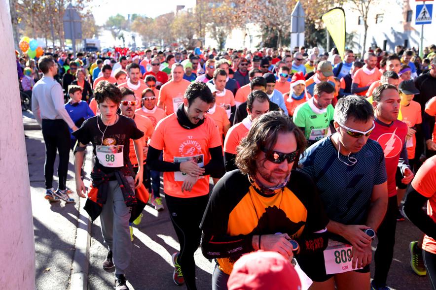 San Silvestre 2018 - Primer plano de los corredores preparando la salida.