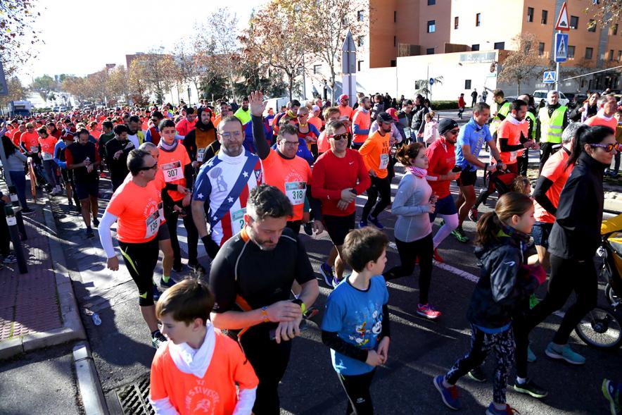 San Silvestre 2018 - Primer plano de los corredores en  la salida.