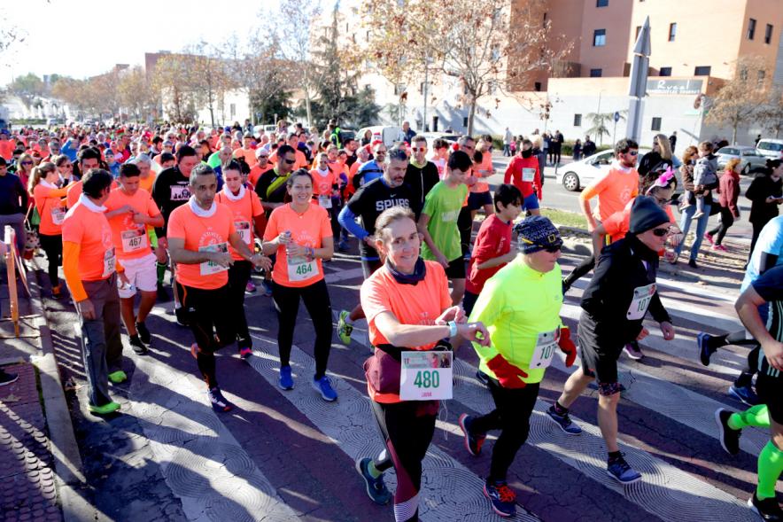 San Silvestre 2018 - Primer plano de los corredores preparando la salida.