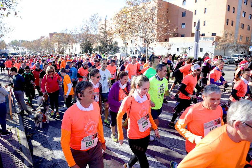 San Silvestre 2018 -  Primer plano de los corredores en  la salida.