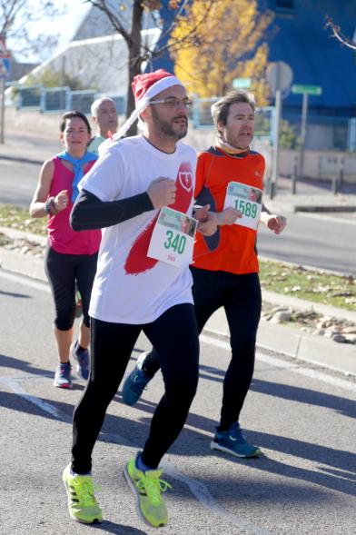 San Silvestre 2018 - Imagen de un corredor con el gorro de Mamá Noel.