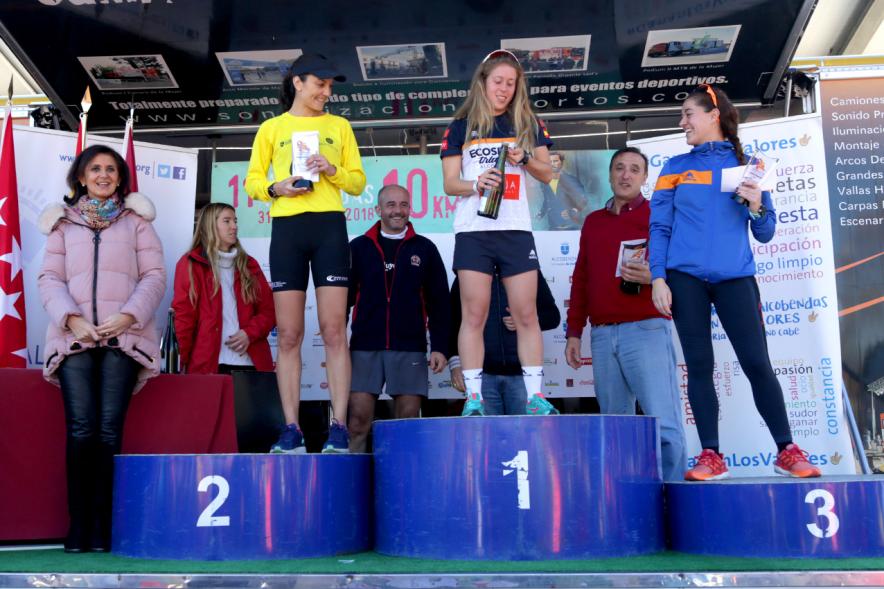 San Silvestre 2018 - Pódium femenino con la  concejal de deportes, Mar Rodríguez.