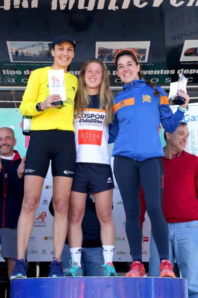 San Silvestre 2018 - Pódium femenino.