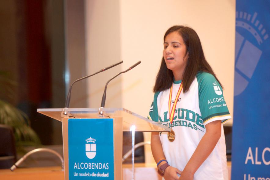 Recepción VALCUDE Alcobendas - Campeones de España - Discurso de una de las jugadoras.