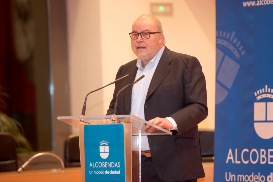 Recepción VALCUDE Alcobendas - Campeones de España - Discurso del presidente del equipo Fernando Laura. 