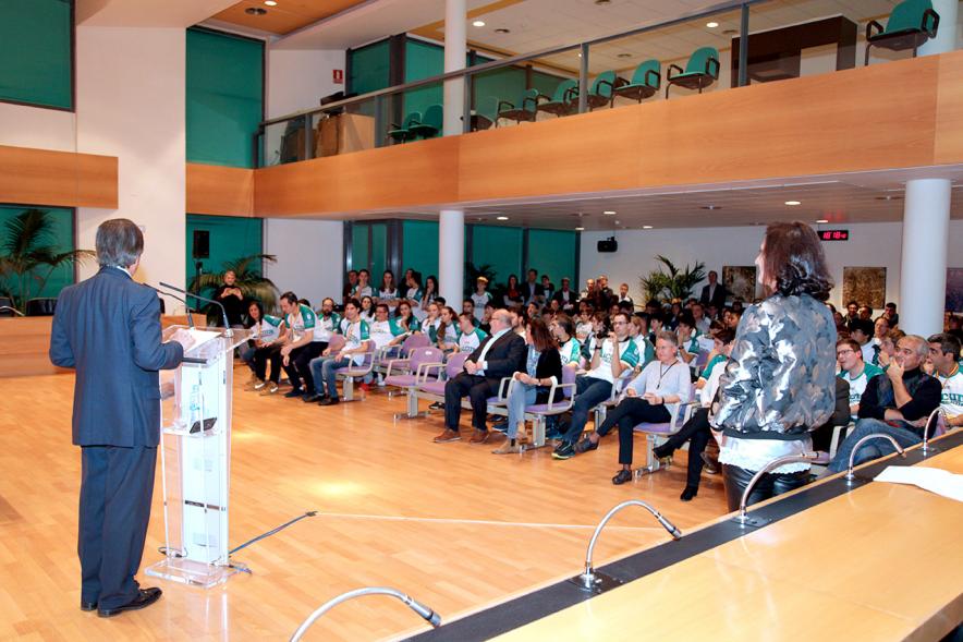 Recepción VALCUDE Alcobendas - Campeones de España -  El alcalde García de Vinuesa se dirige a los asistentes.
