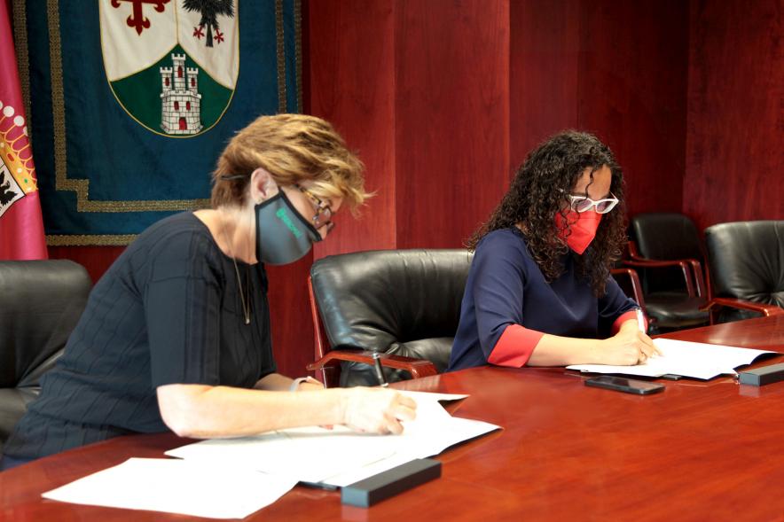 Momento de la firma