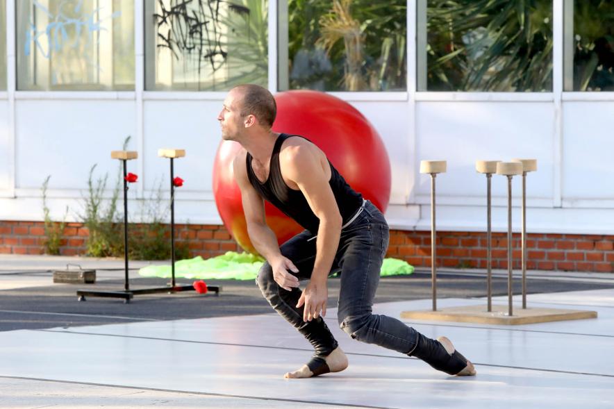 Imagina en los Parques - Imagen de la actuación de un equilibrista.