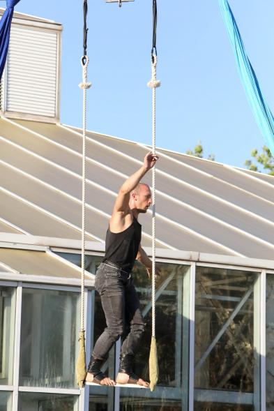 Imagina en los Parques - Imagen de la actuación de un equilibrista.