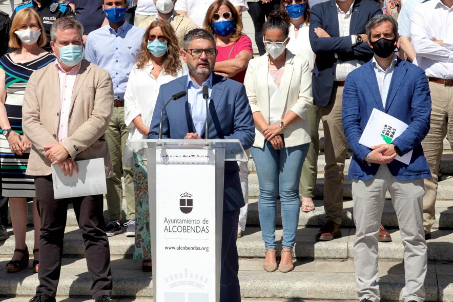 Acto de Recuerdo de Miguel Ángel Blanco - Imagen del alcalde Rafael Sánchez Acera pronunciando unas palabras.