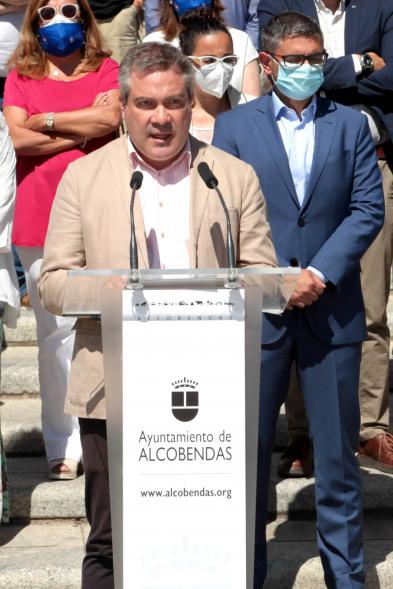   Acto de Recuerdo de Miguel Ángel Blanco - Imagen de un momento de la lectura del manifiesto. 