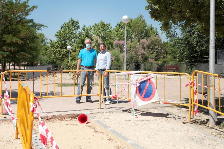  Visita a Obras del Distrito Norte - Imagen del alcalde Rafael Sánchez Acera y el concejal del Distrito Norte José María Tovar en un momento de la visita.