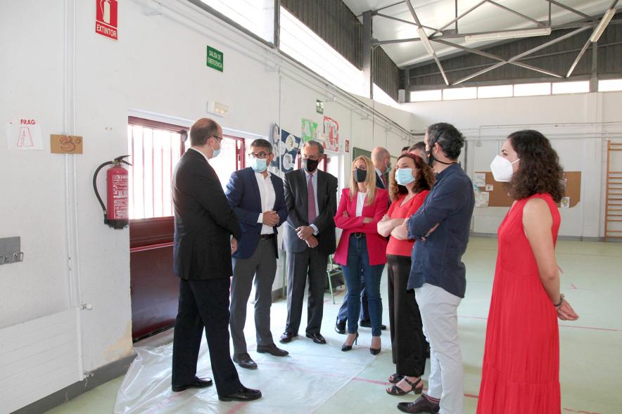 Detalle visita al colegio