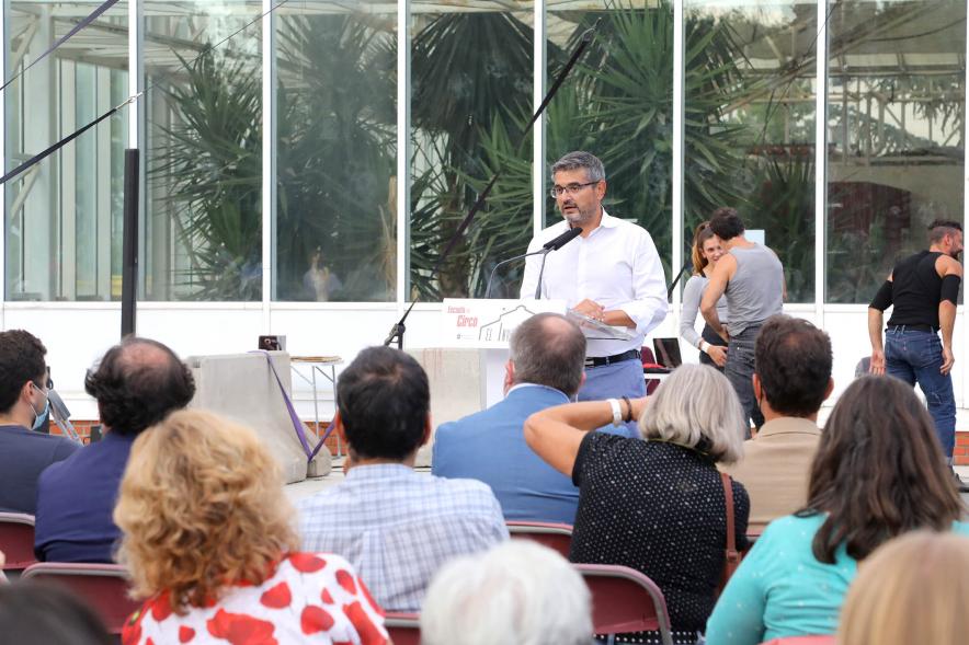 Inauguración de la Escuela de Circo - Imagen de un momento del discurso del alcalde Rafael Sánchez Acera.