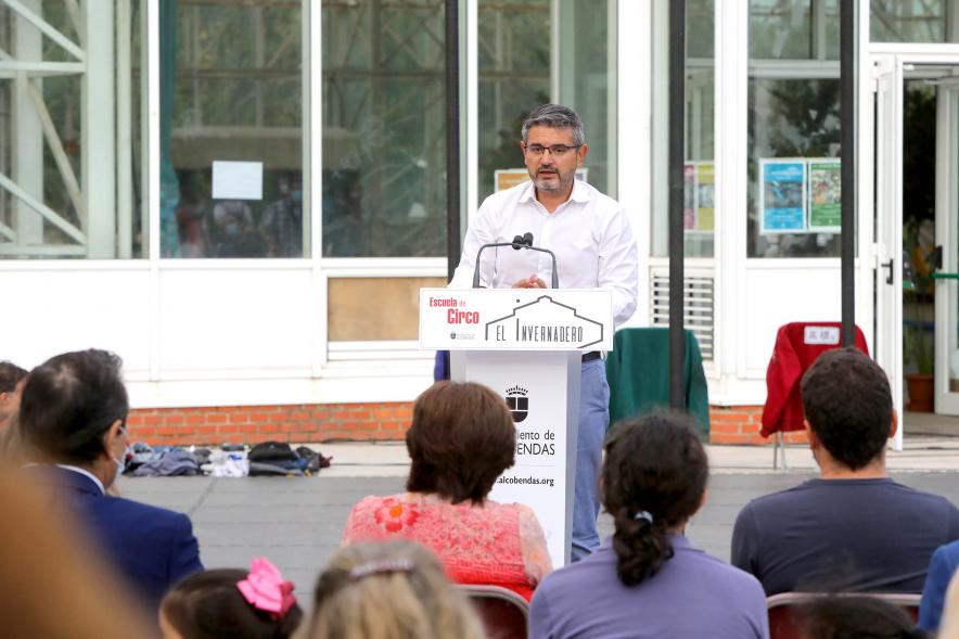   Inauguración de la Escuela de Circo - Imagen de un momento del discurso del alcalde Rafael Sánchez Acera.